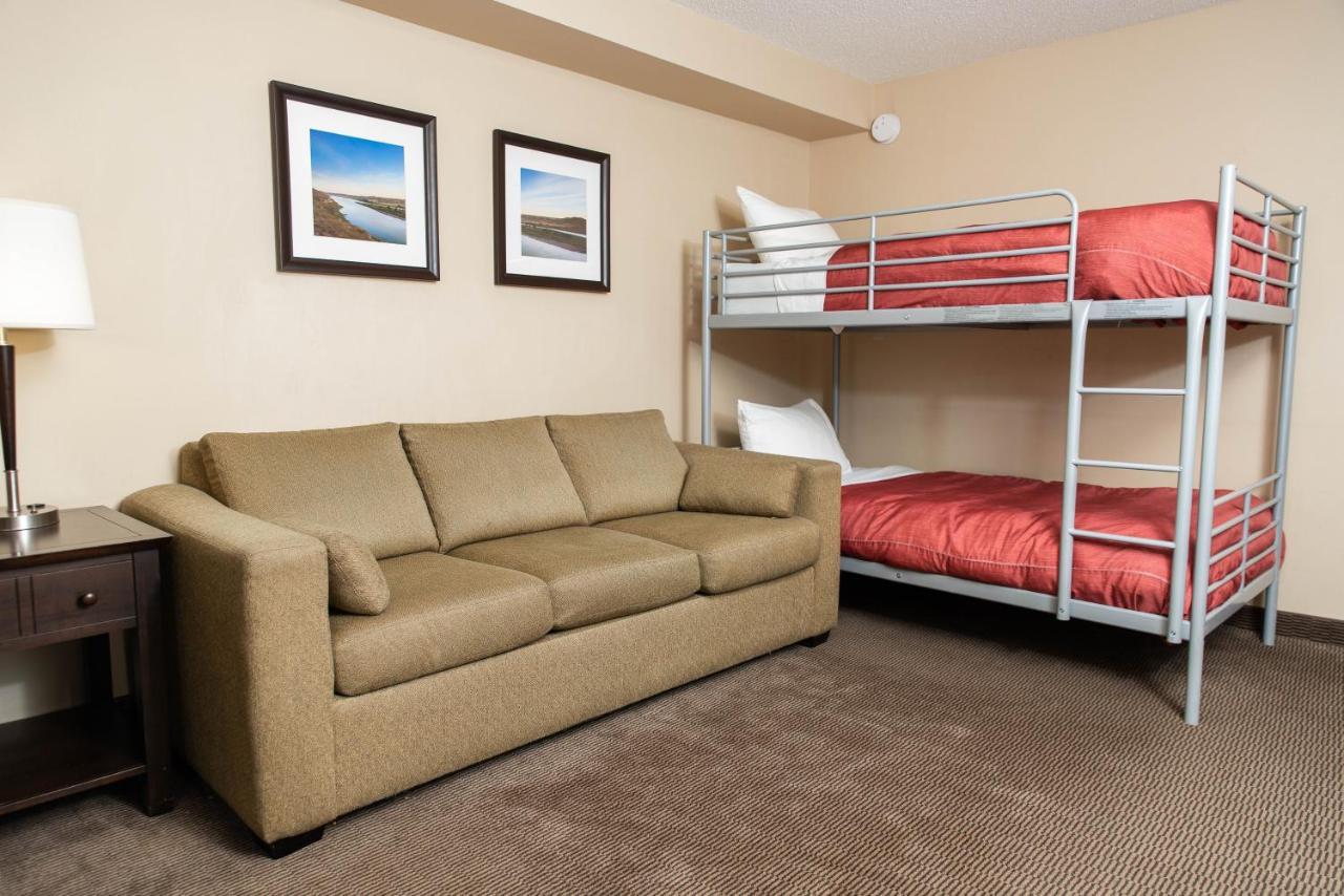 Hotel Baymont By Wyndham Red Deer Extérieur photo