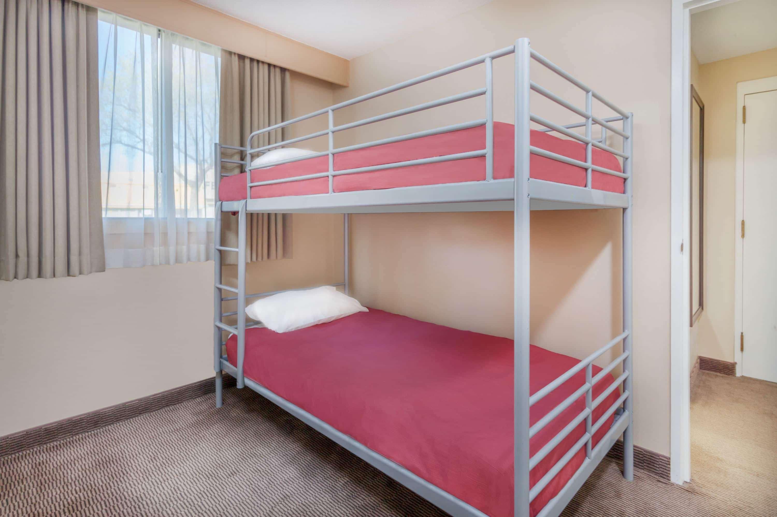 Hotel Baymont By Wyndham Red Deer Extérieur photo