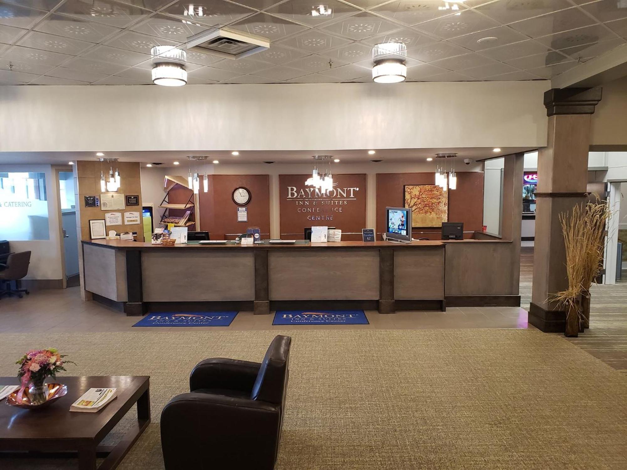 Hotel Baymont By Wyndham Red Deer Extérieur photo