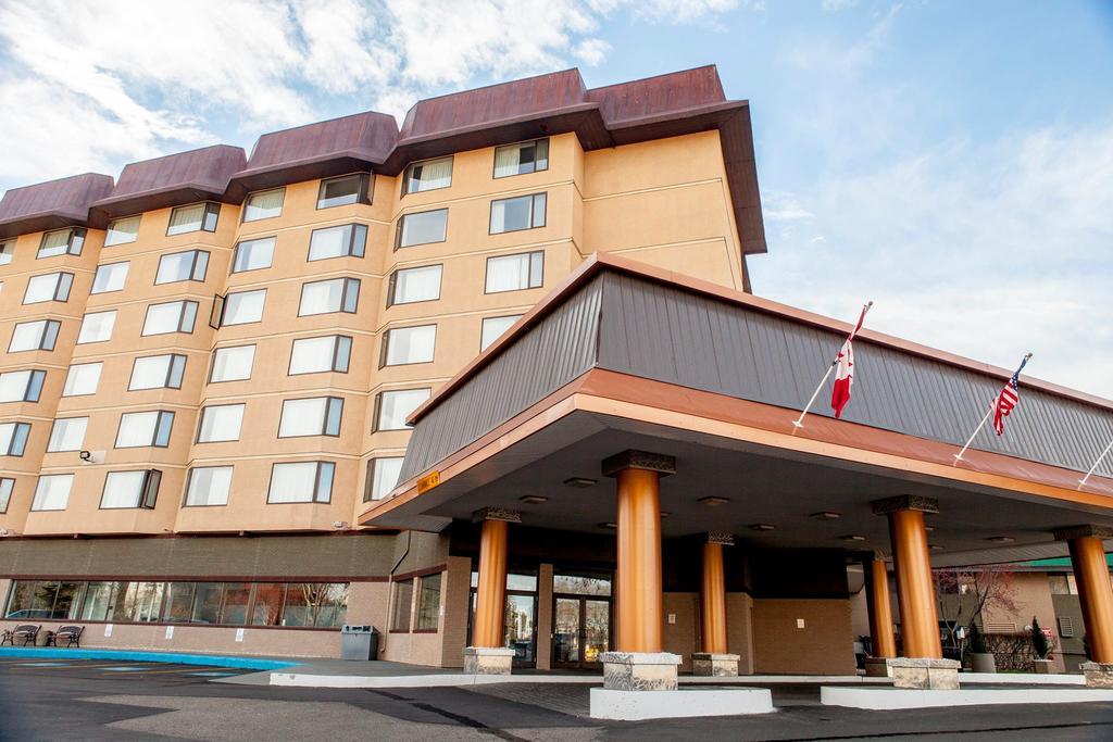 Hotel Baymont By Wyndham Red Deer Extérieur photo