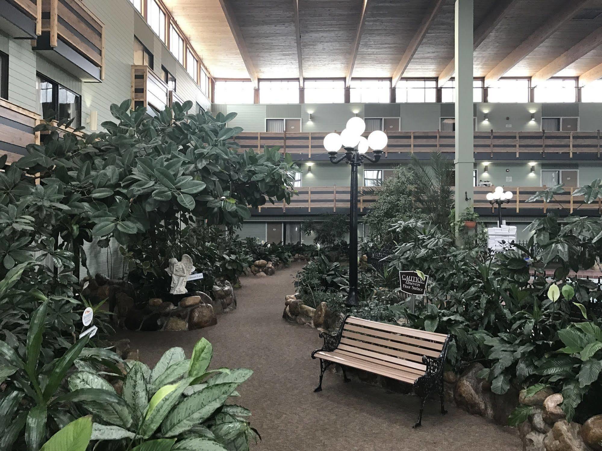 Hotel Baymont By Wyndham Red Deer Extérieur photo