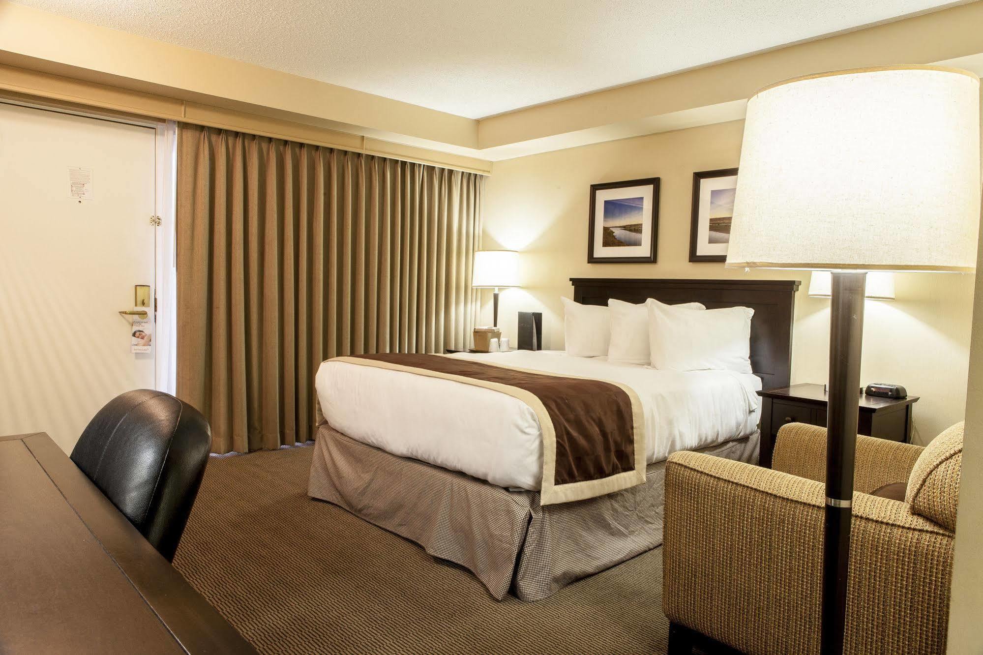 Hotel Baymont By Wyndham Red Deer Extérieur photo