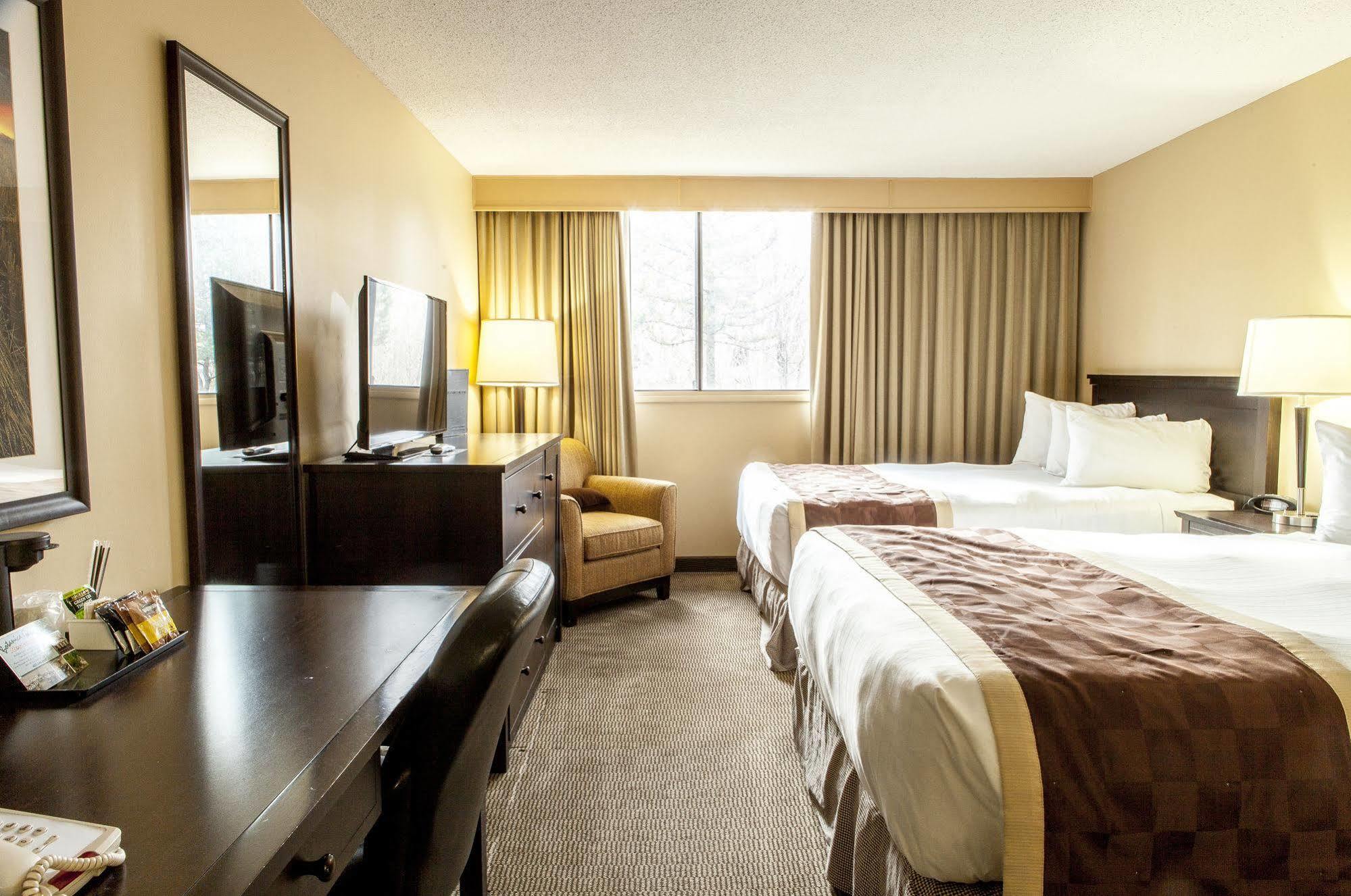 Hotel Baymont By Wyndham Red Deer Extérieur photo